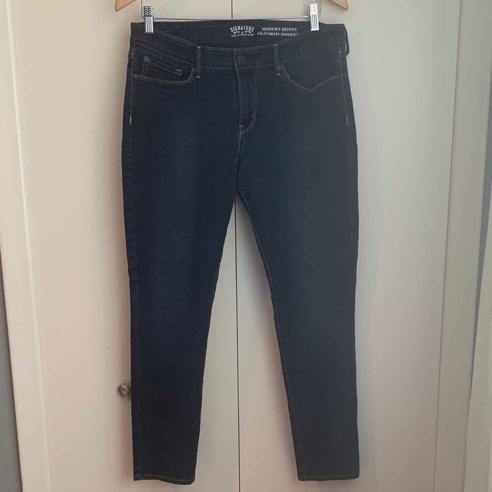 Levi Strauss & CO Signature Dark Blue Modern Skinny Jeans Size 31Wx32L